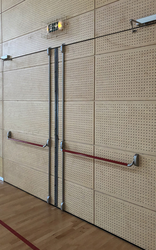 Sportcsarnok hangszigetelt burkolása