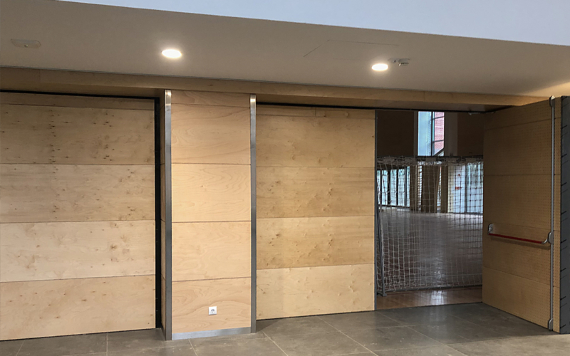 Sportcsarnok hangszigetelt burkolása